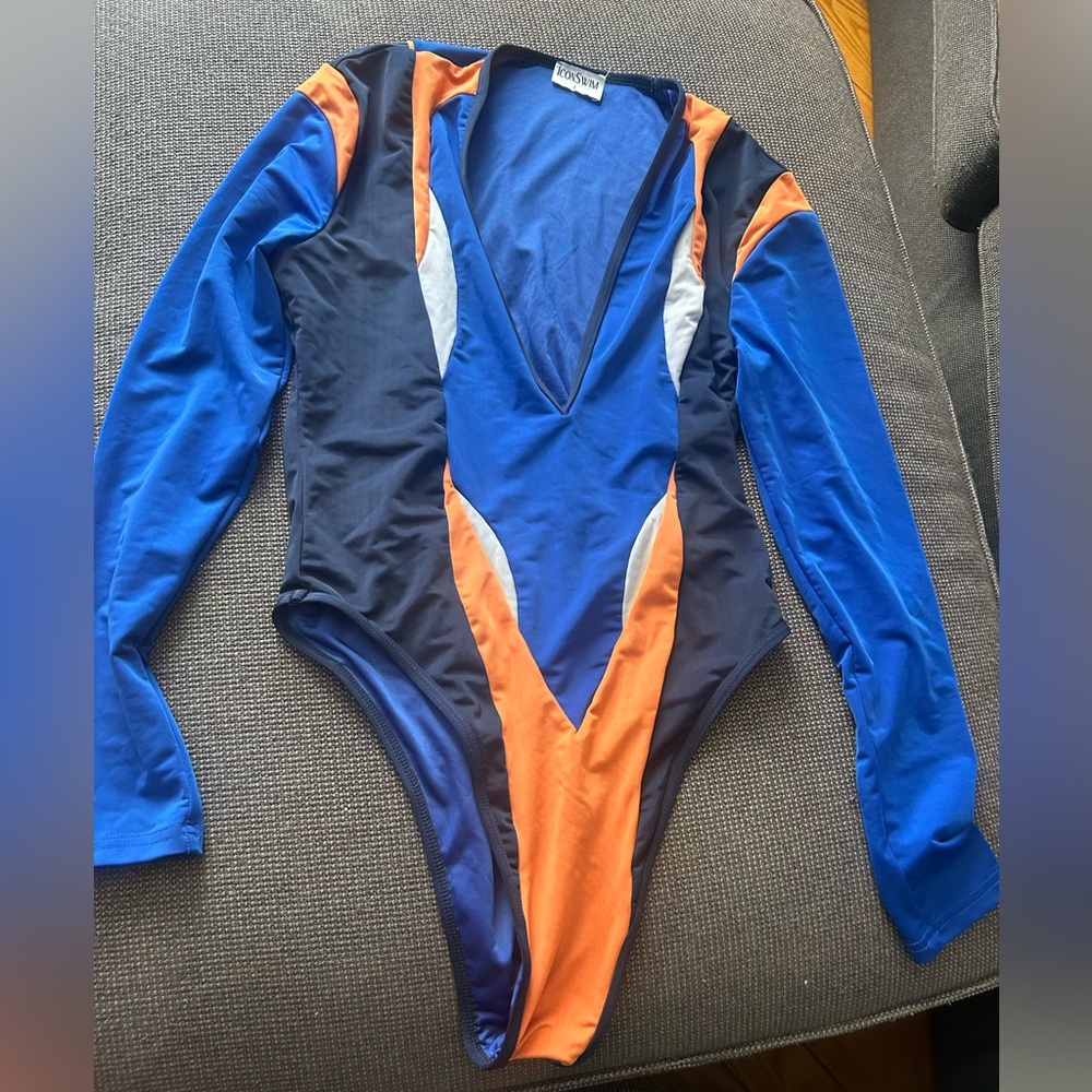Icon Swim Colorblock Plunge Long Sleeve One Piece Swimsuit Size L